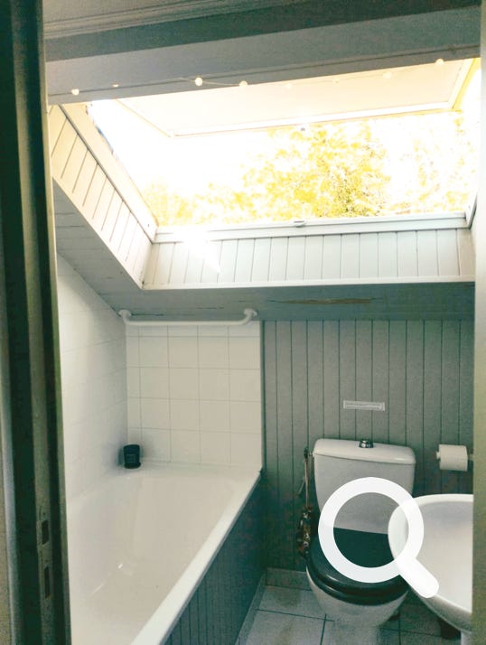 salle de douche et wc du RDC- Orchidée 14, Charmante maison en bois  au coeur du Golf de Souillac - Lachapelle Auzac, proche Sarlat est des plus grands sites touristiques de la Dordogne et du Lot