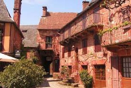 Collonges la Rouge- proche location saisonnière - Orchidée 14, Charmante maison en bois  au coeur du Golf de Souillac - Lachapelle Auzac, proche Sarlat est des plus grands sites touristiques de la Dordogne et du Lot